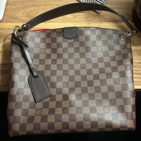Louis Vuitton Handbag - Picture 1 of 8